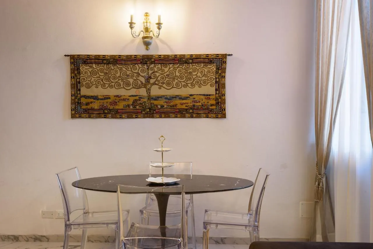 Domus Nannini Spa - L' Arco Di Matteotti Sienne Italie