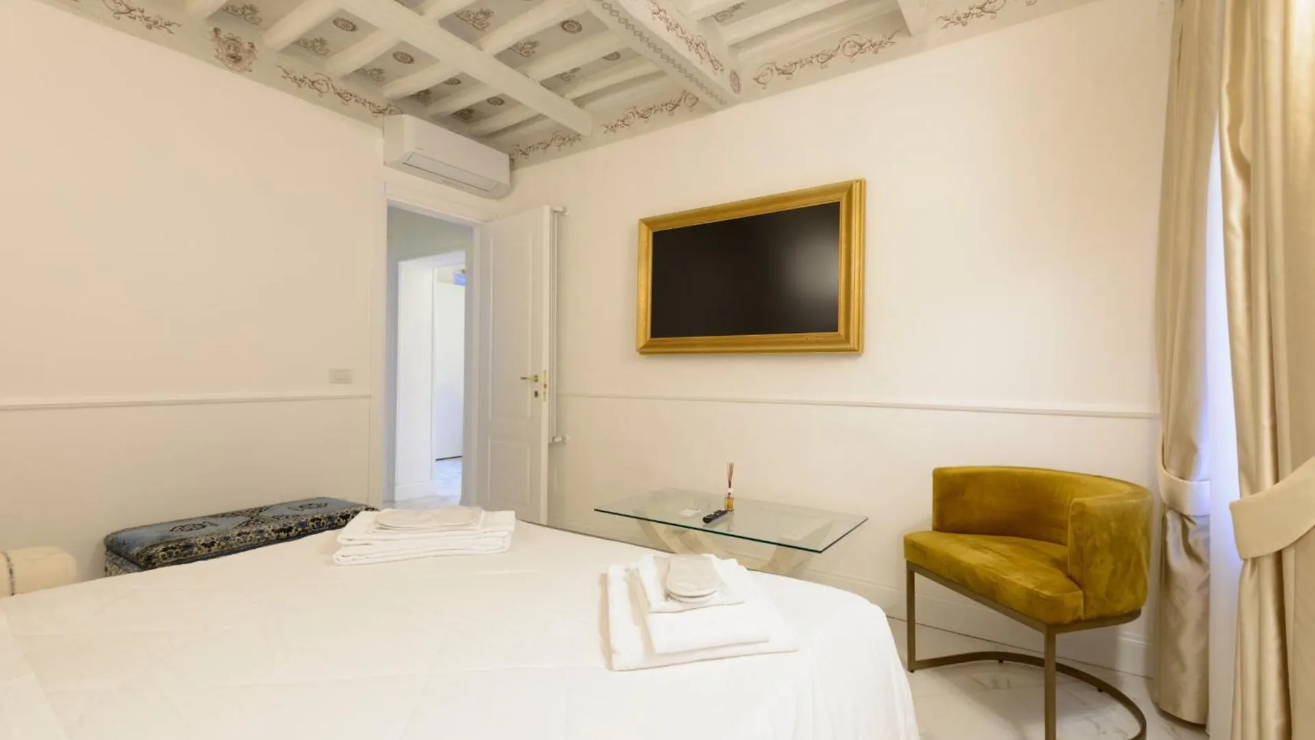 Domus Nannini Spa - L' Arco Di Matteotti Siena