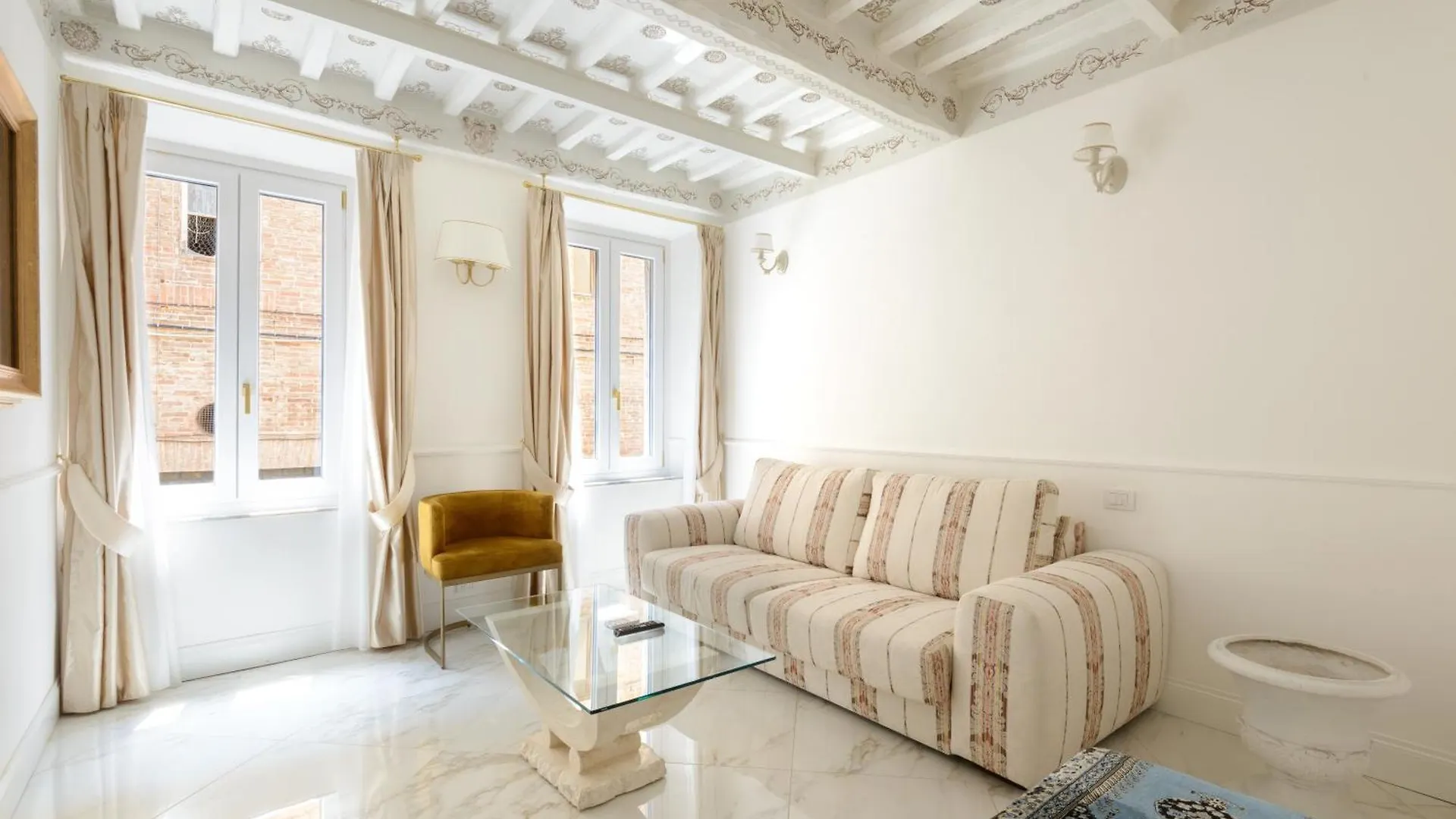 Domus Nannini Spa - L' Arco Di Matteotti Siena İtalya